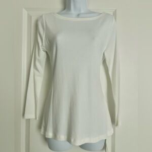 NWT VINEYARD VINES Casual Knits
Simple Boatneck White Tee Size Medium